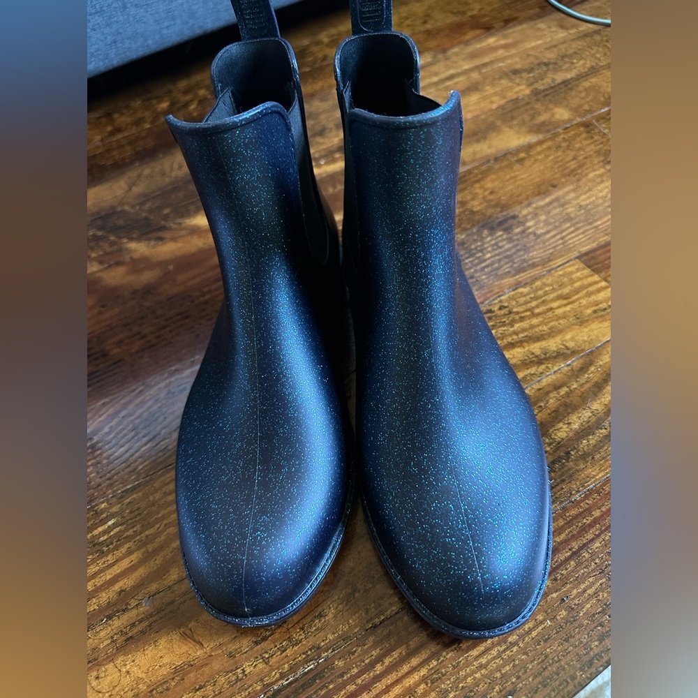 Asgard Boots NWOT